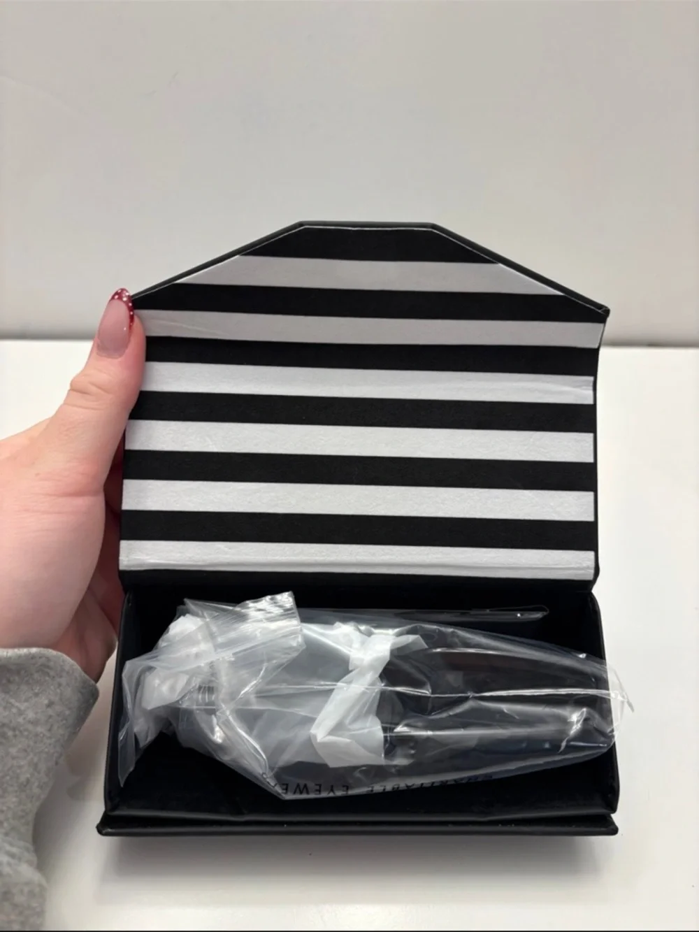 NEW Sephora x DIFF Indy Rectangular Sunglasses Includes travel case and cleaning